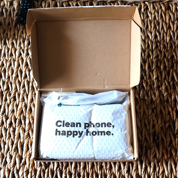 PHONESOAP phone and small tech sanitizer. Near New. - Picture 15 of 15